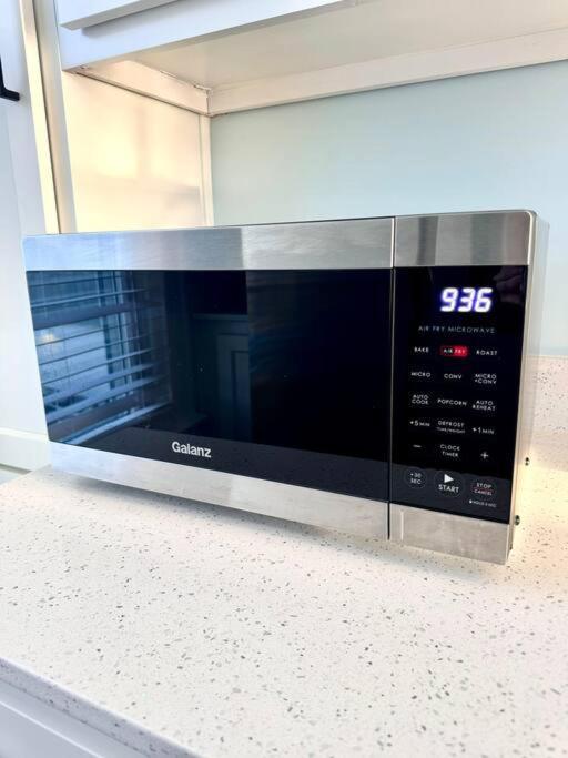 Brand New! Walk To + 12 Mins To Derby! Louisville