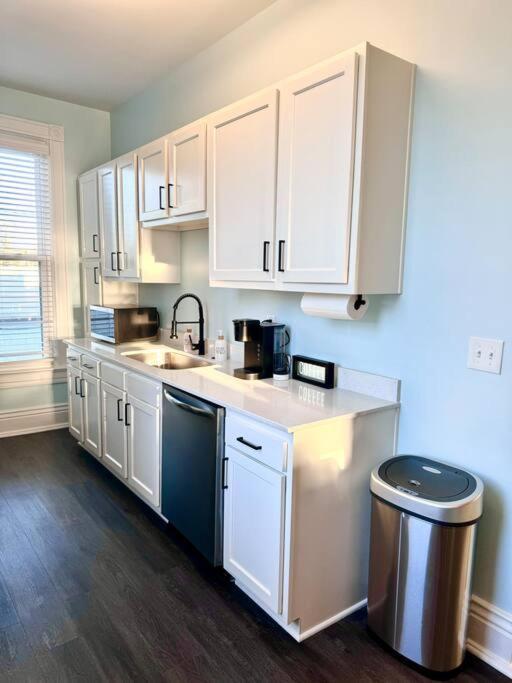 Apartment Brand New! Walk To + 12 Mins To Derby! *