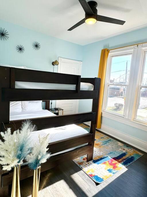 Brand New! Walk To + 12 Mins To Derby! Apartment